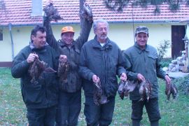 Bulgaristan'daki çeşitli Av gezilerine göz atın. Avcılık bölgesindeki donanımcılardan doğrudan teklifler Ловеч - bghunters.com & Bulgaria Hunting Trips, 40 Lomsko Shose Street, Nadezhda 2, Sofia, Bulgaria, postcode 1220.