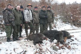 Navega por una selección de viajes de caza en Bulgaria. Ofertas directas de proveedores en el área de caza АПК Стара Загора 6006 - bghunters.com & Bulgaria Hunting Trips, булевард Свети Патриарх Евтимий 48, община Стара Загора, област Стара Загора, п.к.6006.